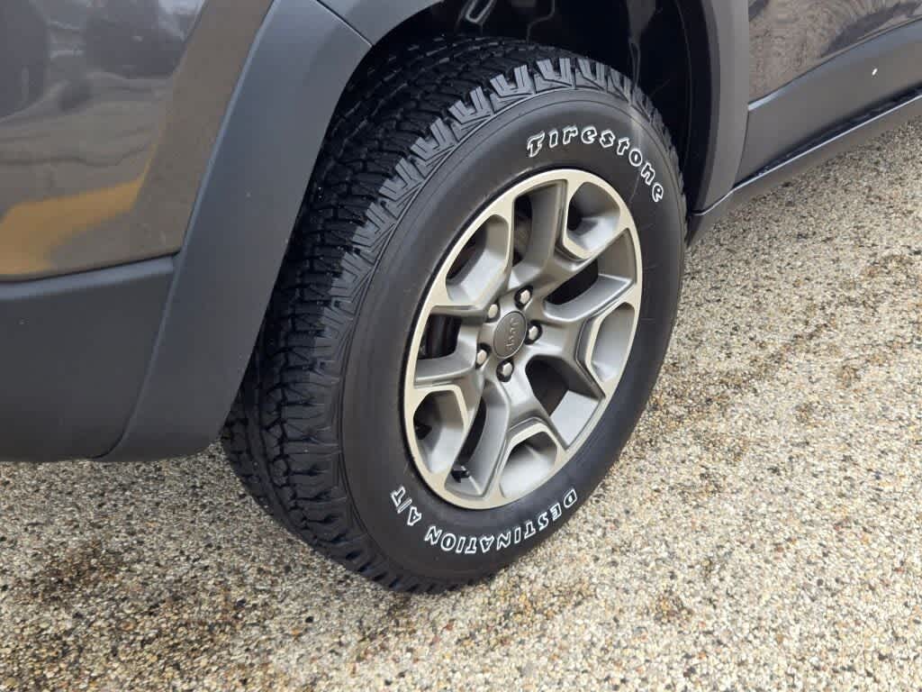 2020 Jeep Cherokee Trailhawk