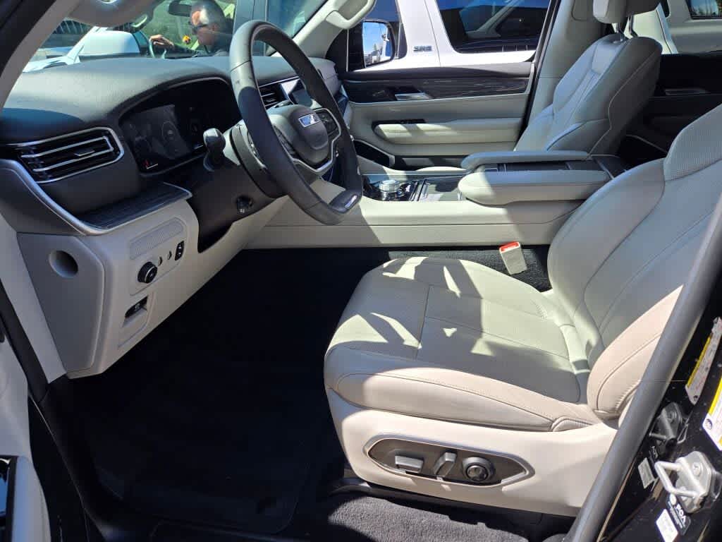 2022 Jeep Wagoneer Series II