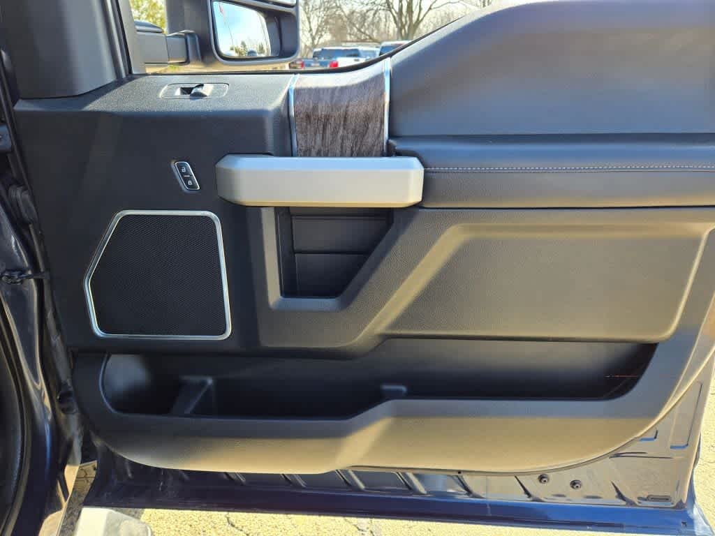 2017 Ford Super Duty F-250 SRW Lariat