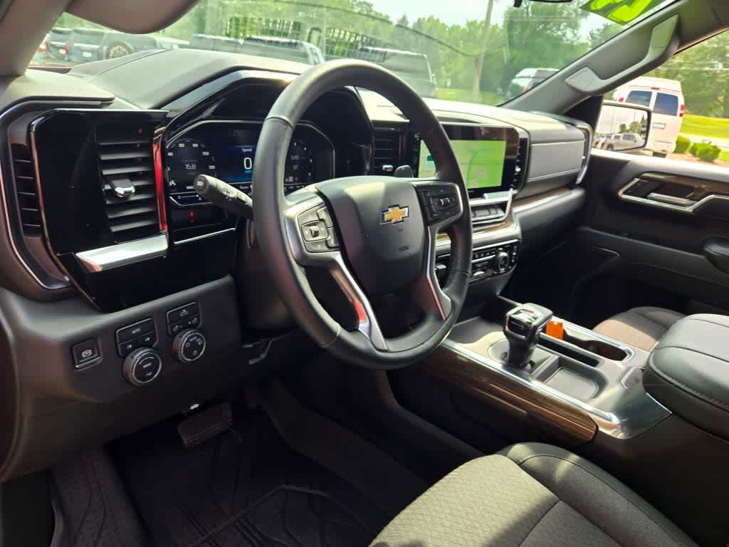 2024 Chevrolet Silverado 1500 LT