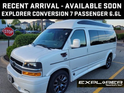 2025 Chevrolet Express Cargo WT