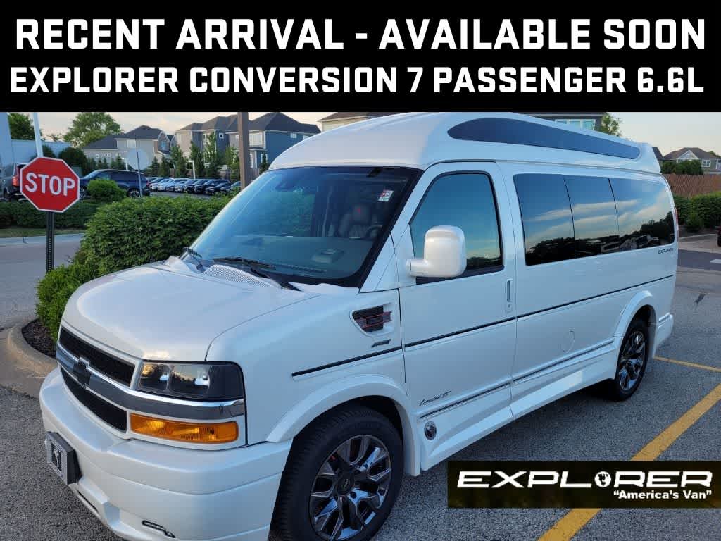 2025 Chevrolet Express Cargo WT