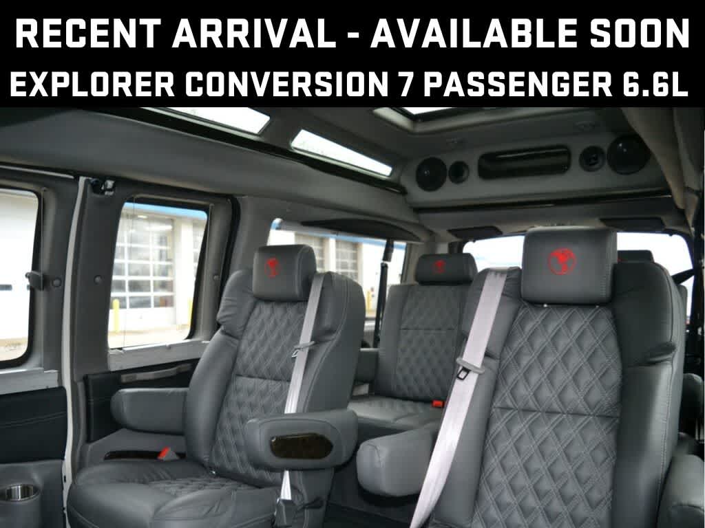 2025 Chevrolet Express Cargo WT