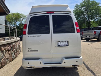 2025 Chevrolet Express Cargo WT