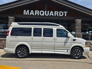 2025 Chevrolet Express Cargo WT