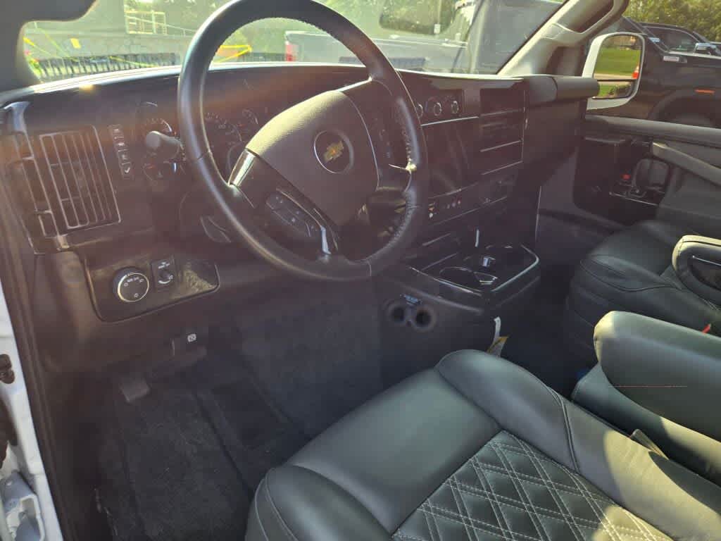 2024 Chevrolet Express Cargo 2500 WT