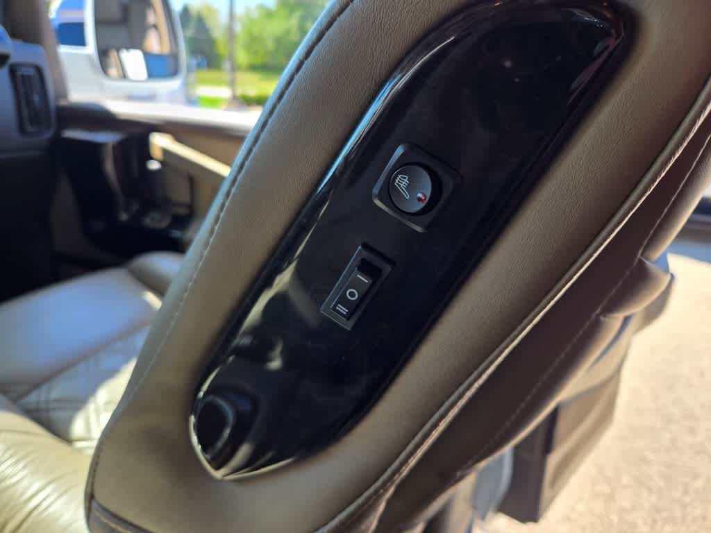 2021 GMC Savana Passenger 2500 LS