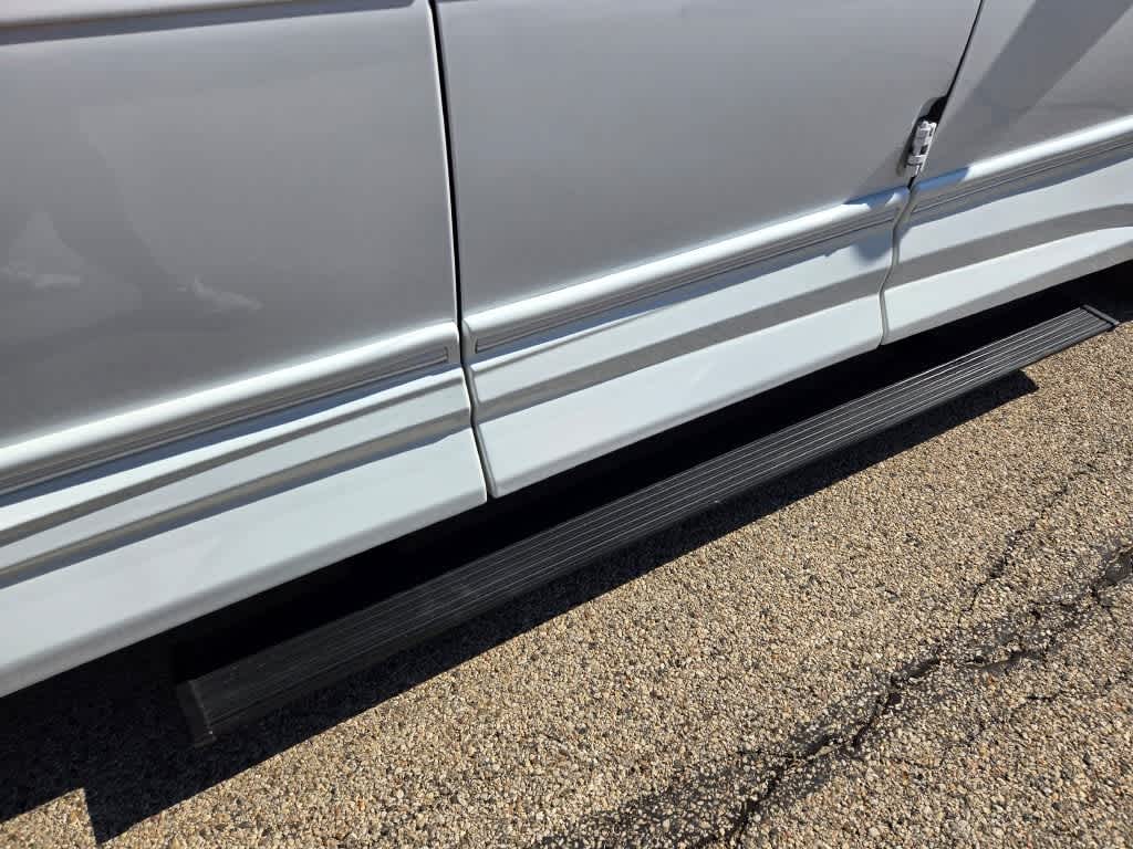 2021 GMC Savana Passenger 2500 LS