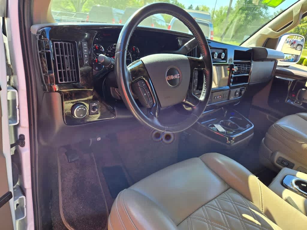 2021 GMC Savana Passenger 2500 LS