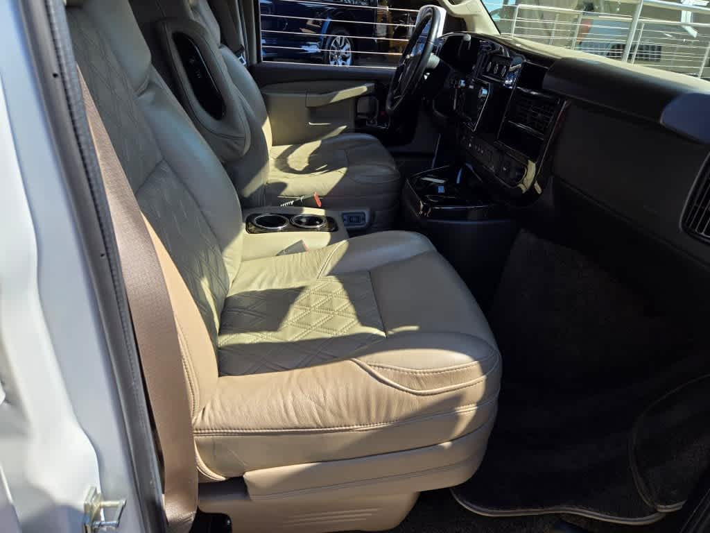 2021 GMC Savana Passenger 2500 LS