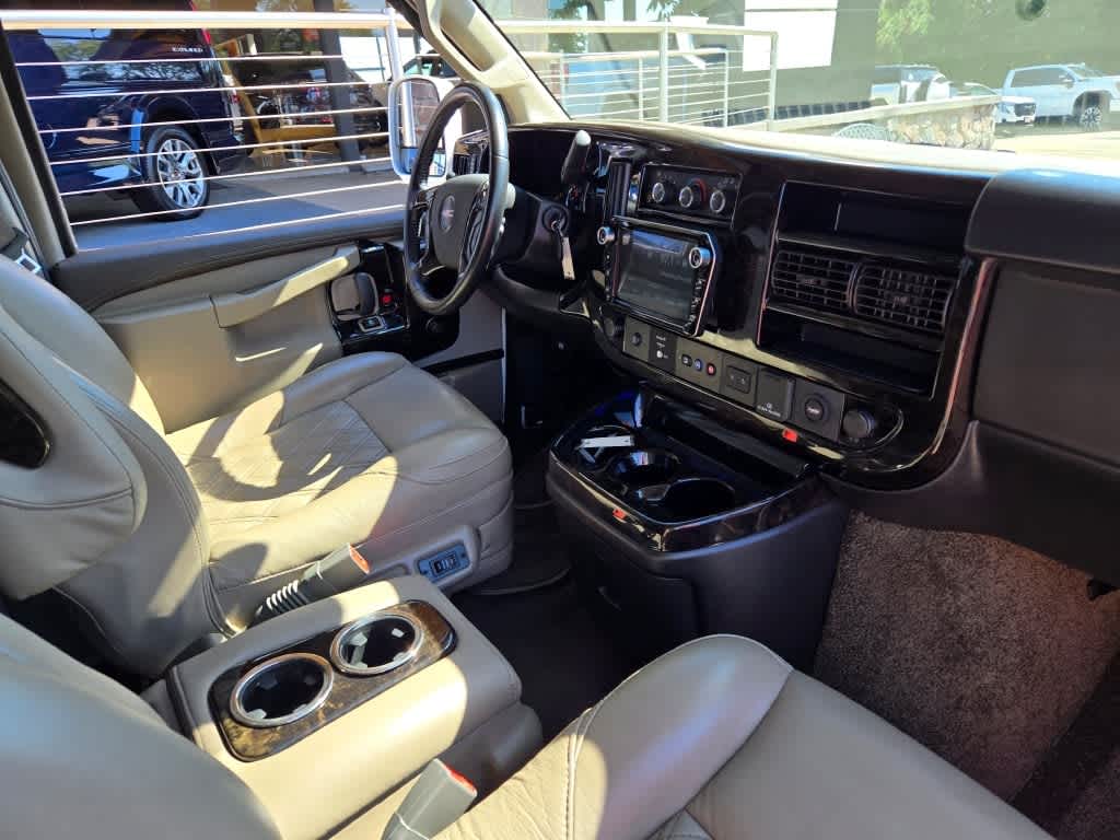 2021 GMC Savana Passenger 2500 LS