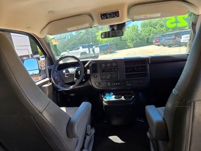 2025 GMC Savana Passenger LT