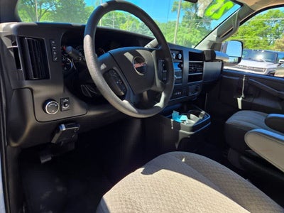 2025 GMC Savana Passenger LT