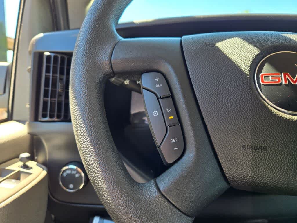 2025 GMC Savana Passenger LT