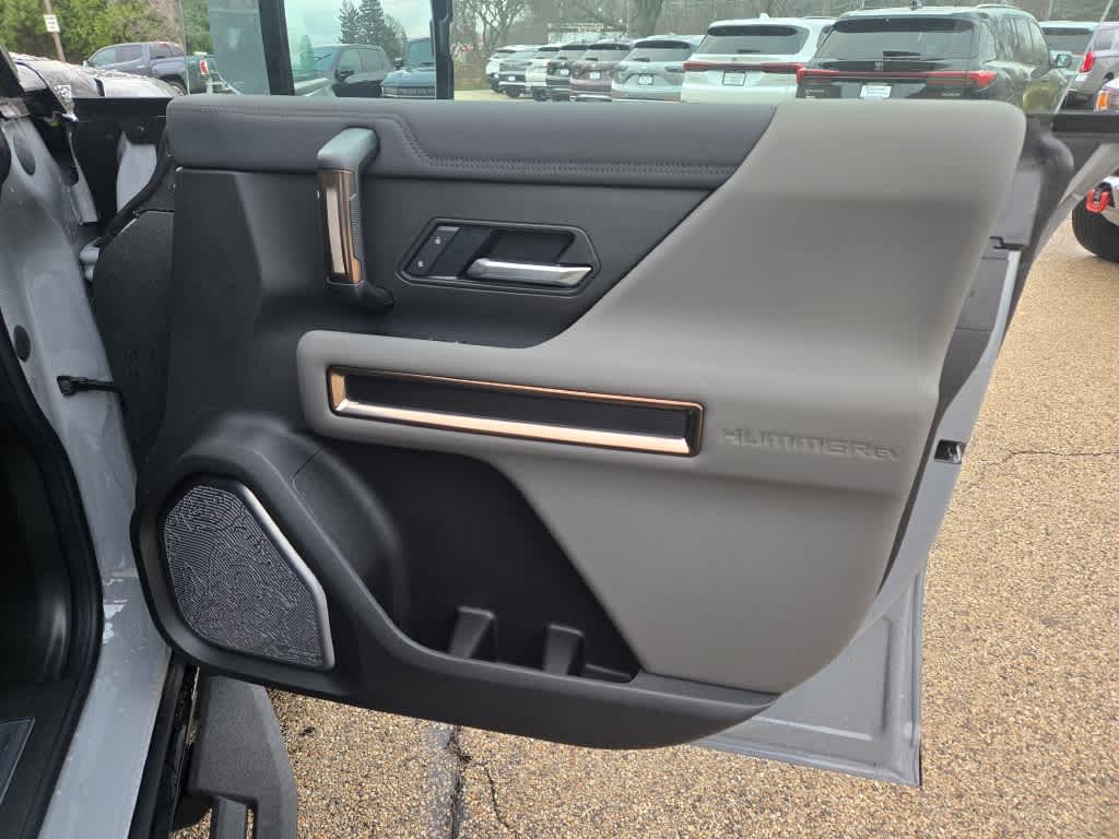 2025 GMC HUMMER EV SUV 3X