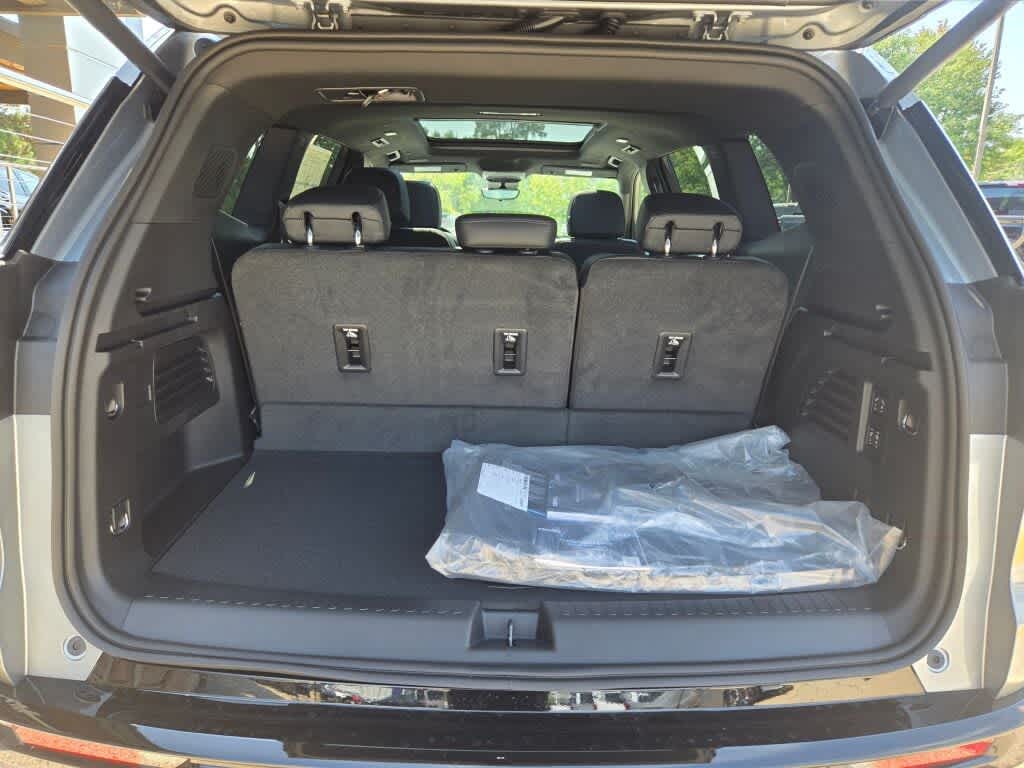 2027 GMC Acadia Denali