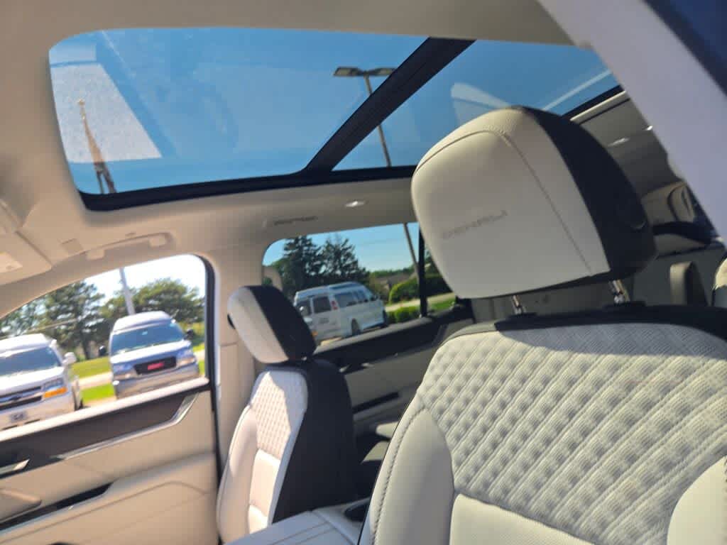 2024 GMC Acadia Denali