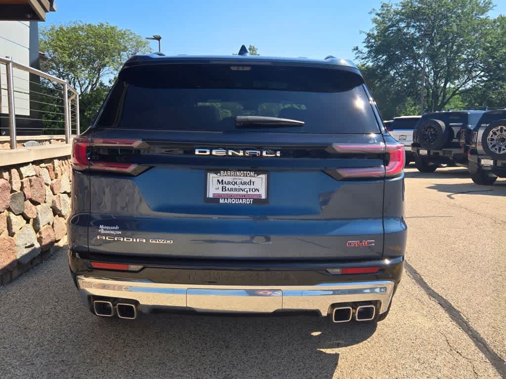 2025 GMC Acadia Denali
