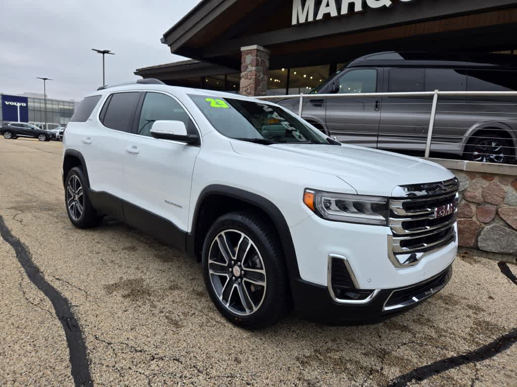 2023 GMC Acadia SLT