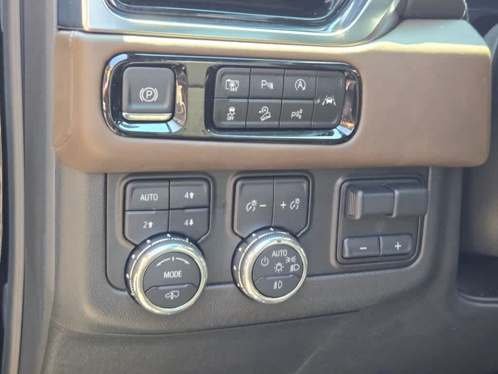 2025 GMC Yukon Denali Ultimate