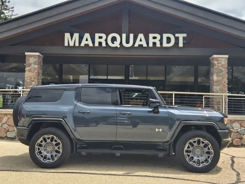 2025 GMC Hummer EV 3X SUV's photo