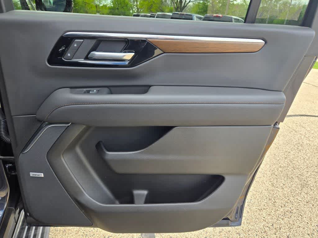 2025 Chevrolet Suburban High Country