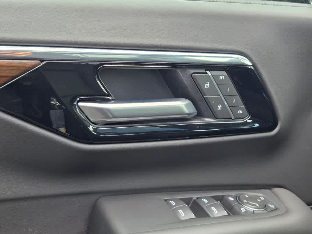 2025 Chevrolet Suburban High Country