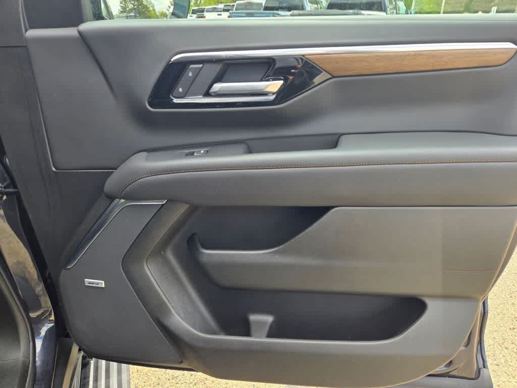 2025 Chevrolet Suburban High Country