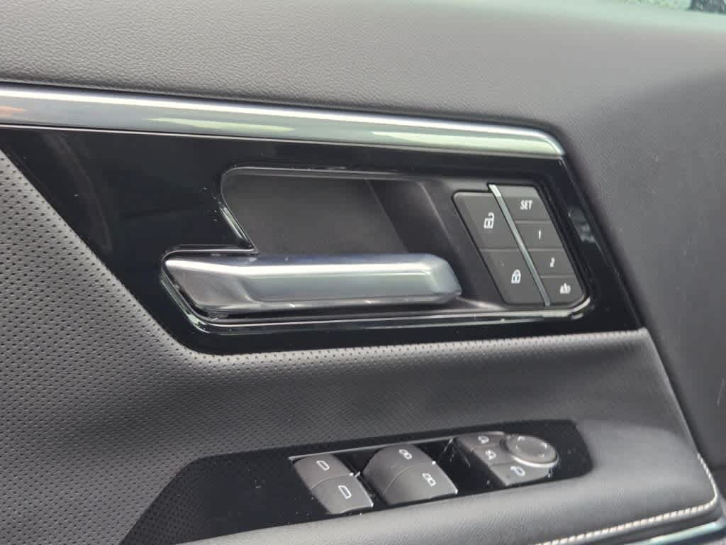 2024 GMC Sierra EV Denali Edition 1