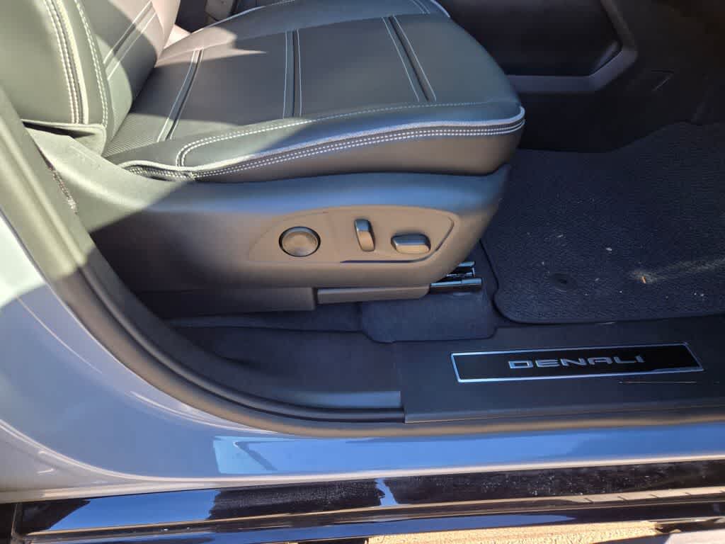 2024 GMC Sierra EV Denali Edition 1