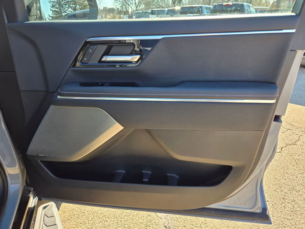 2024 GMC Sierra EV Denali Edition 1