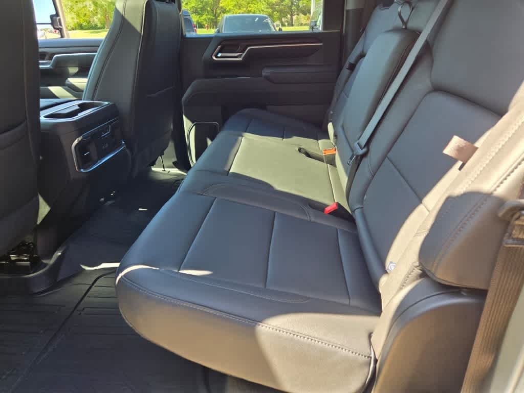 2025 GMC Sierra 3500 HD SLT