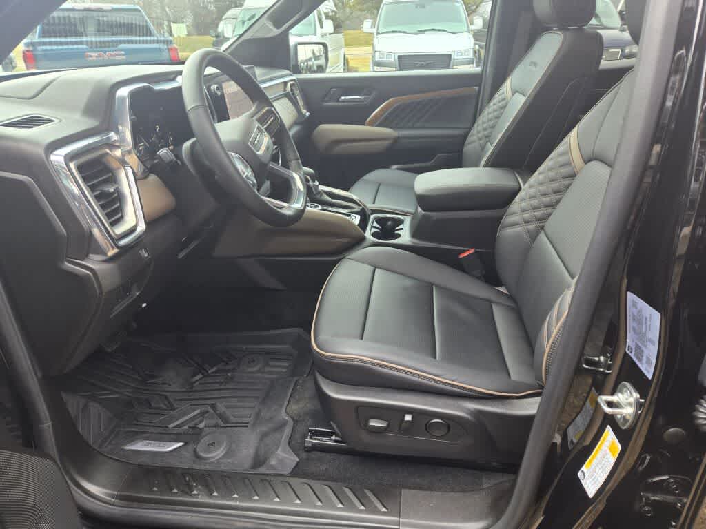 2025 GMC Canyon Denali