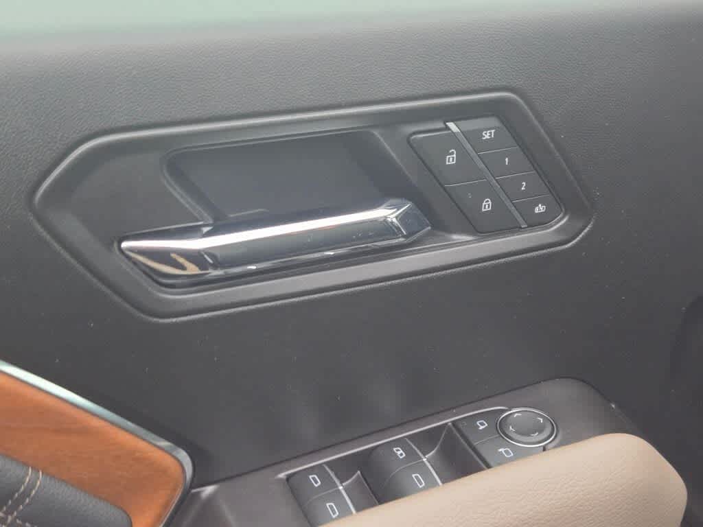 2025 GMC Canyon Denali