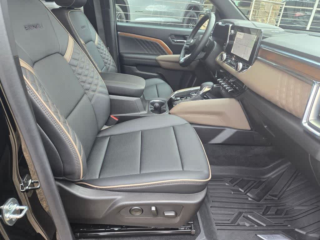 2025 GMC Canyon Denali