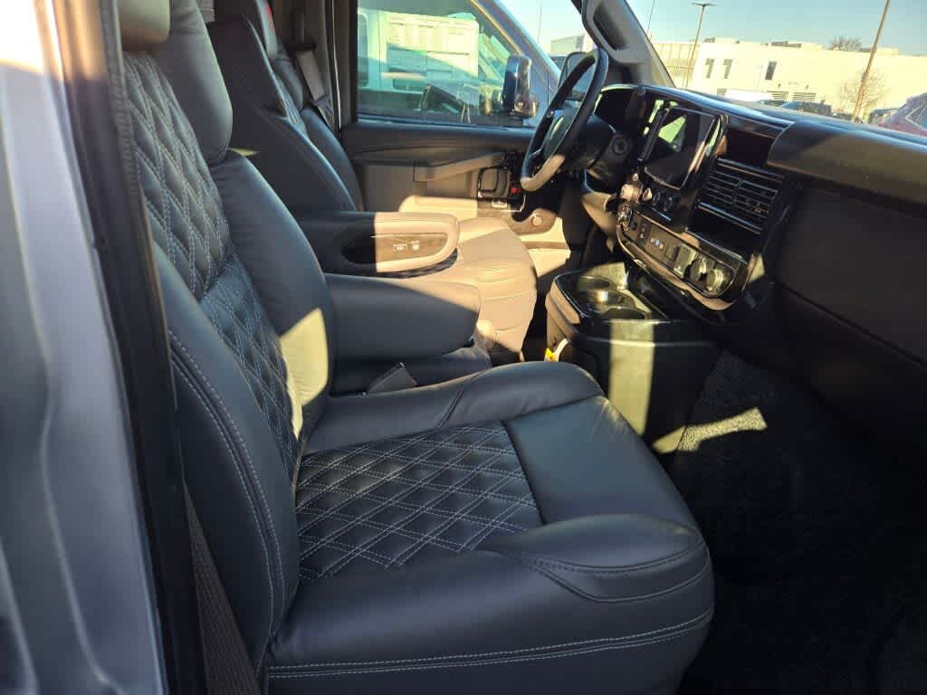 2025 GMC Savana Cargo 2500 Work Van