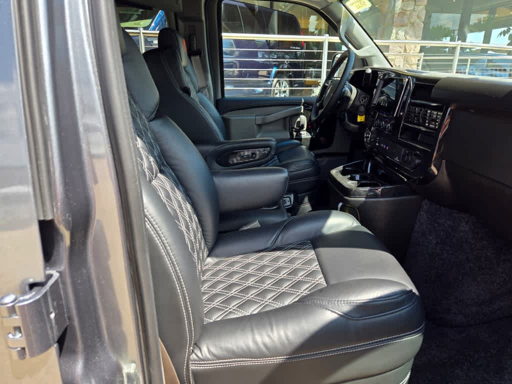 2025 GMC Savana Cargo 2500 Work Van