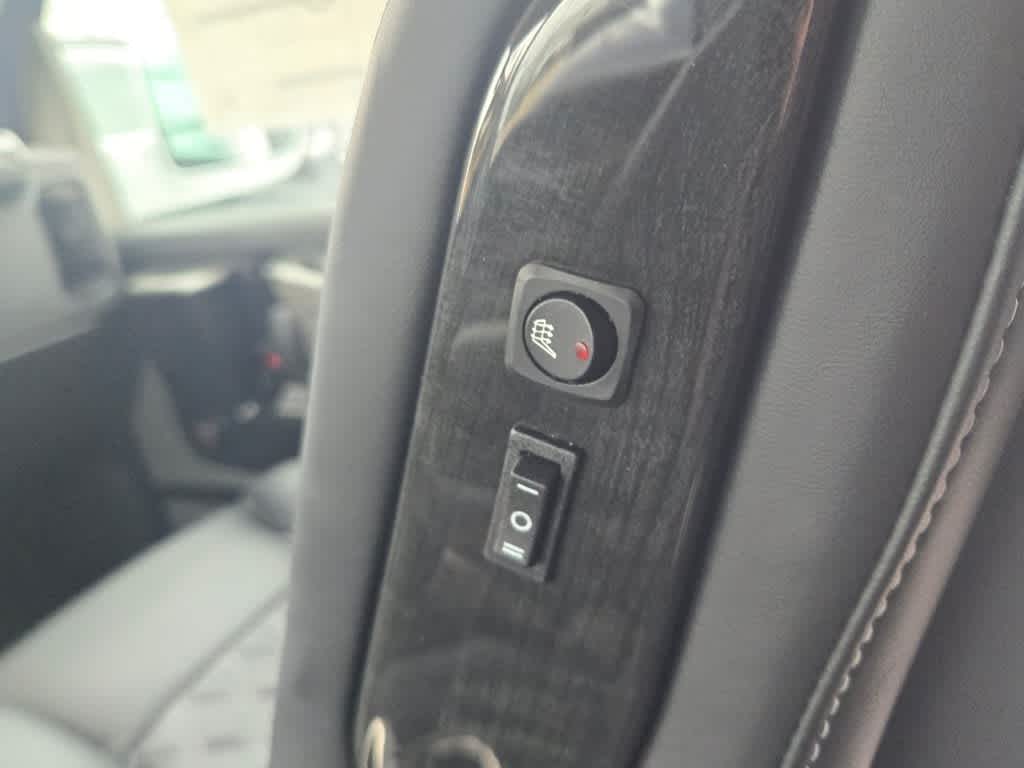 2025 GMC Savana Cargo 2500 Work Van