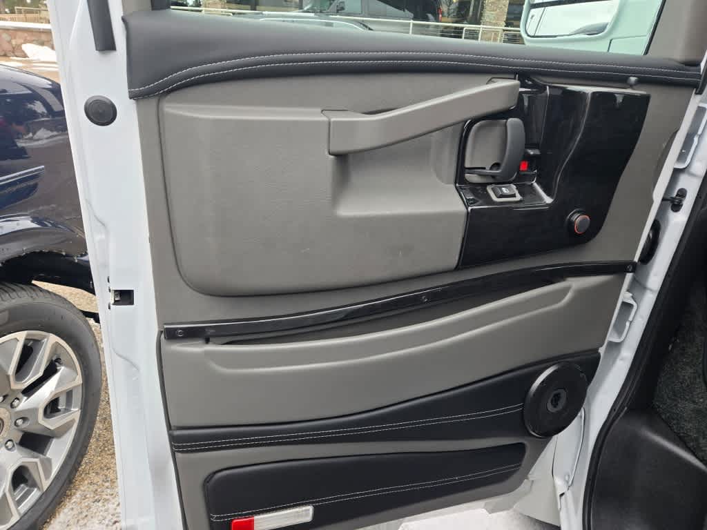 2025 GMC Savana Cargo 2500 Work Van