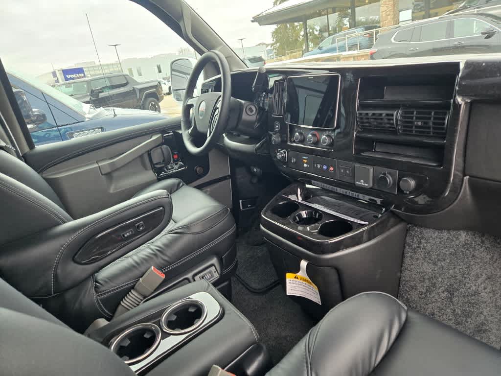 2025 GMC Savana Cargo 2500 Work Van