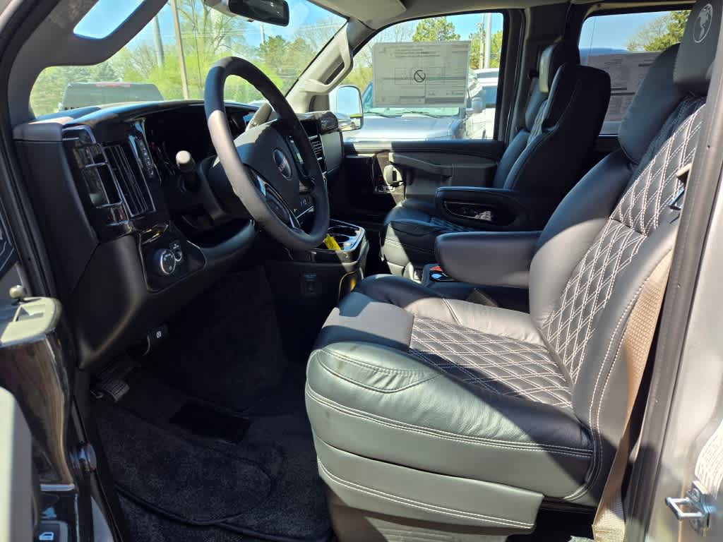 2025 GMC Savana Cargo 2500 Work Van