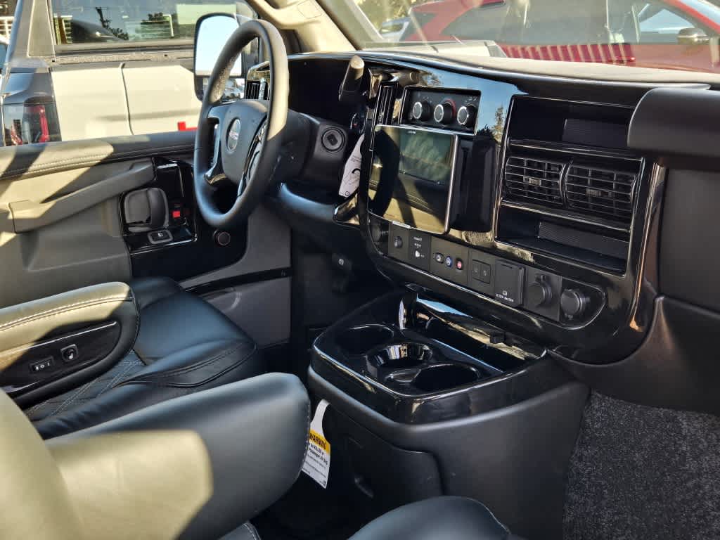 2025 GMC Savana Cargo 2500 Work Van