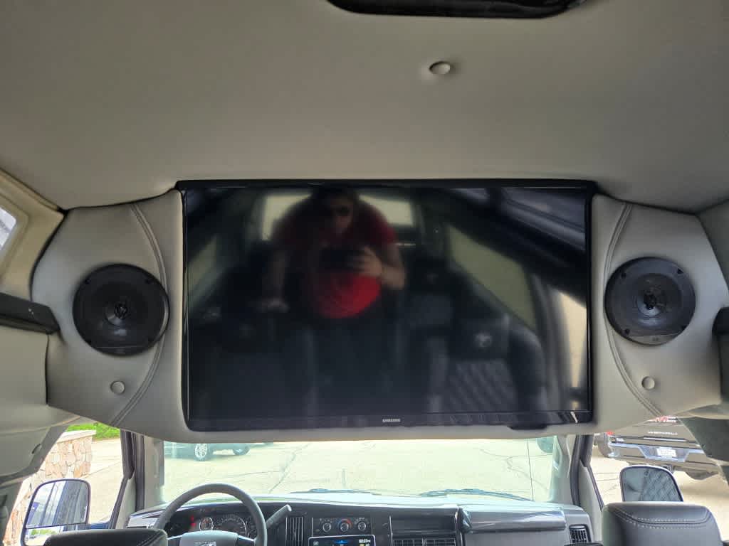 2025 GMC Savana Cargo 2500 Work Van