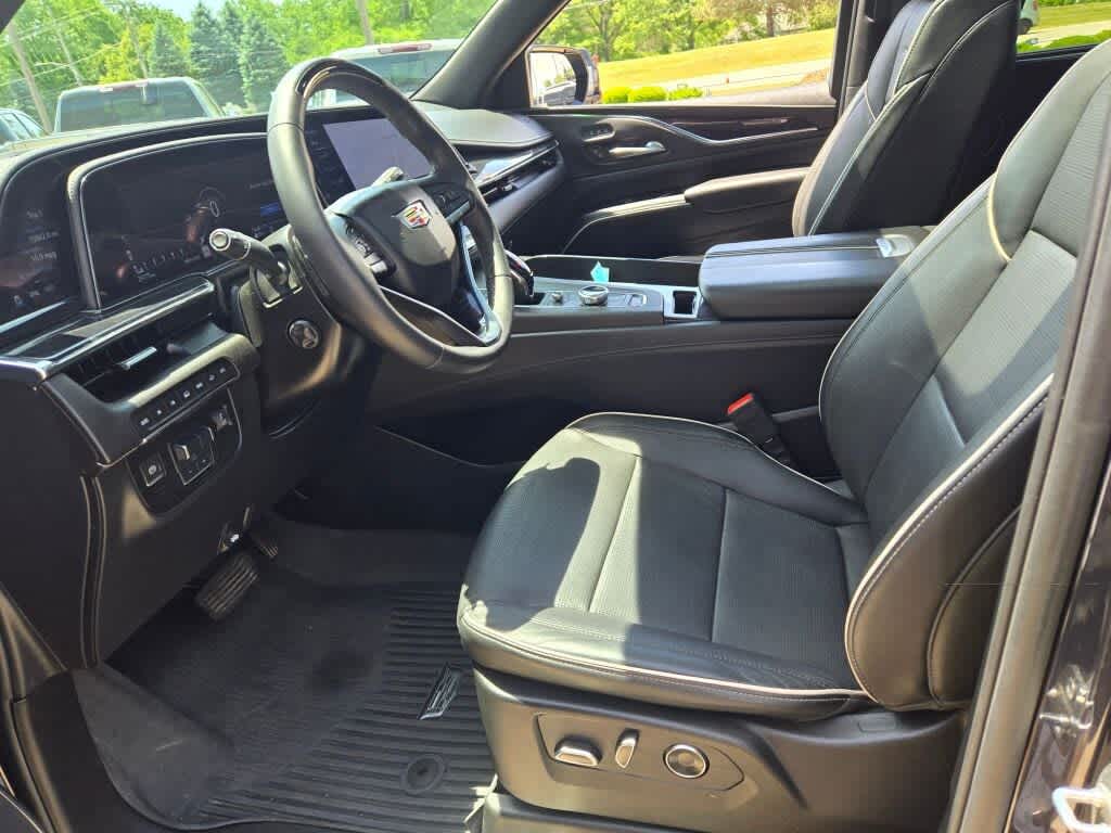 2024 Cadillac Escalade Sport