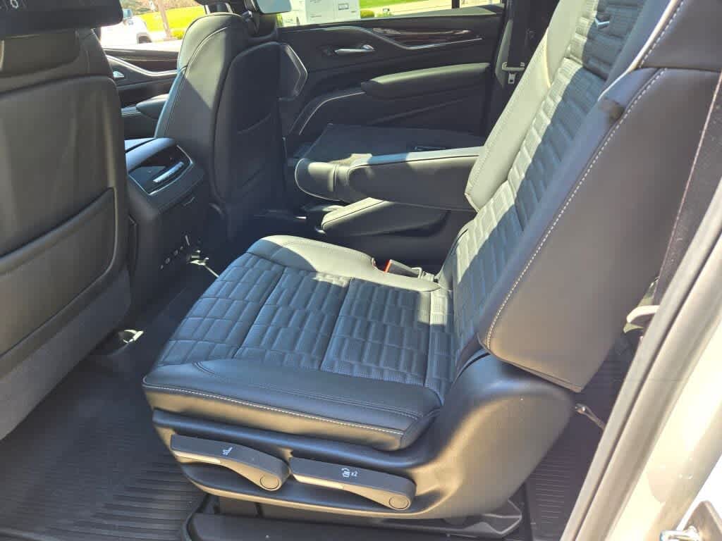 2024 Cadillac Escalade ESV Sport Platinum