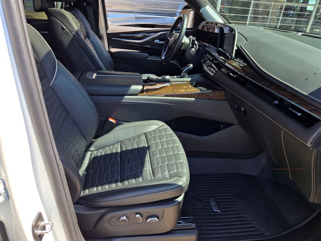 2024 Cadillac Escalade ESV Sport Platinum