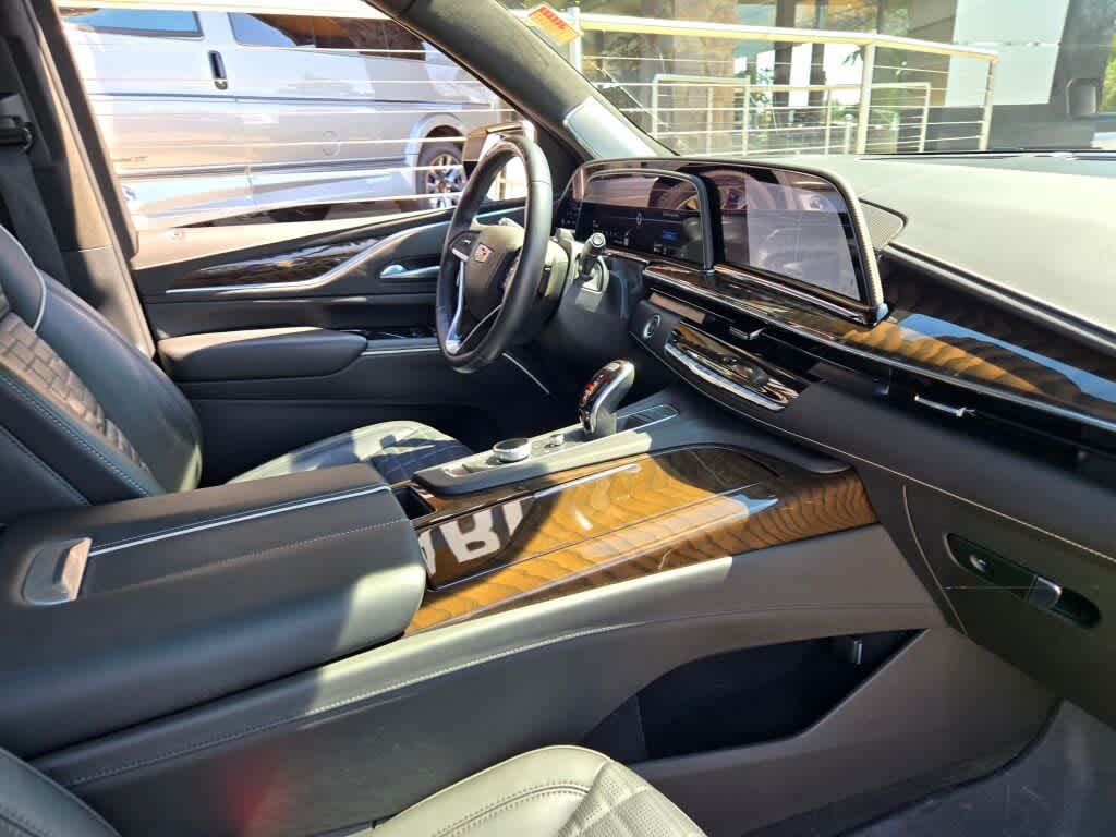 2024 Cadillac Escalade ESV Sport Platinum