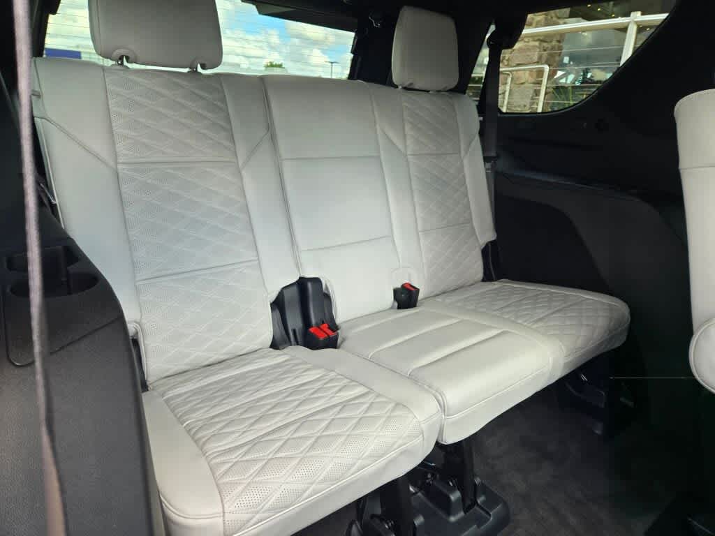 2025 Cadillac Escalade Sport Platinum
