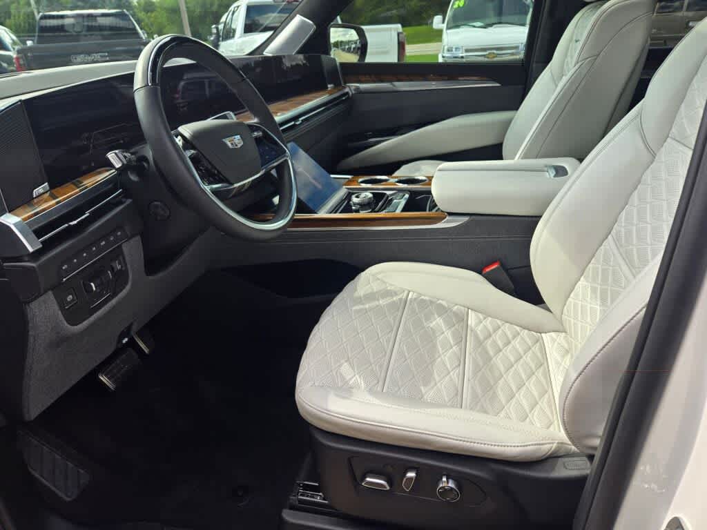 2025 Cadillac Escalade Sport Platinum