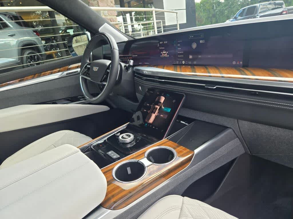 2025 Cadillac Escalade Sport Platinum